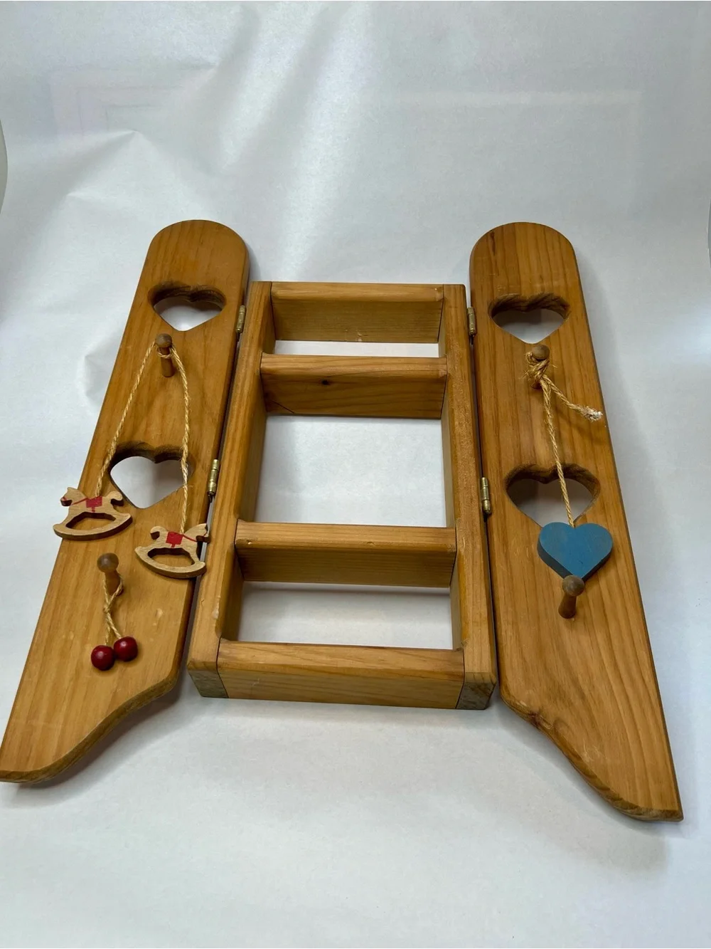 Vintage 80s Wood Heart Cutout Wall Shelf 4 Peg Hanging Country Cottage Farmhouse